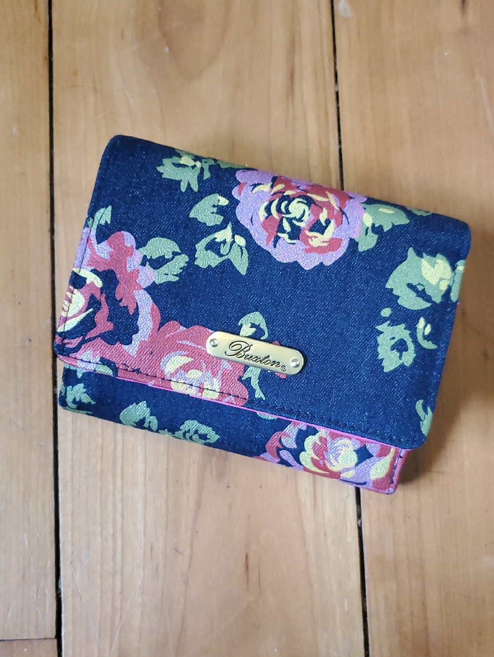 Buxton Trifold 29 Pocket Navy Floral Compact Wallet with Pink & Green Roses